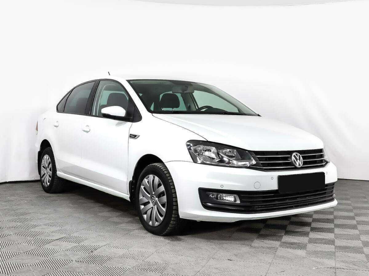 Volkswagen Polo с пробегом — 2018 год. Фото: #2