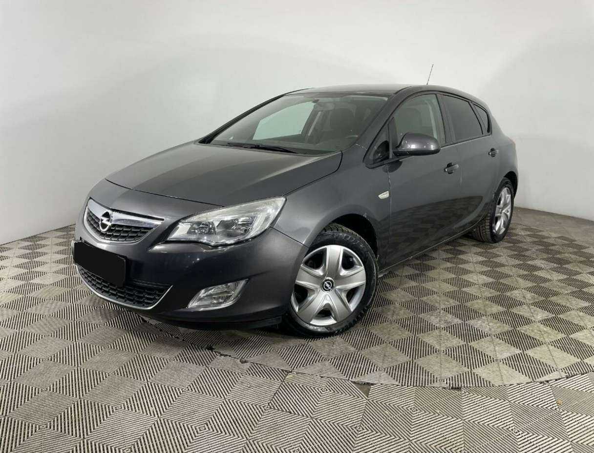 Opel Astra с пробегом — 2012 год. Посмотреть фото