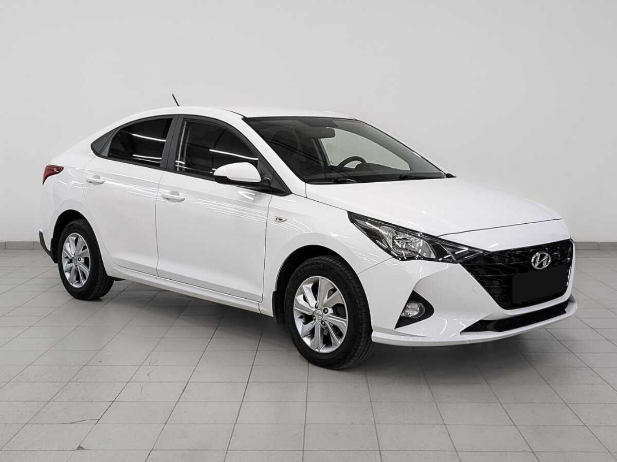 Hyundai Solaris с пробегом — 2022 год. Фото: #2