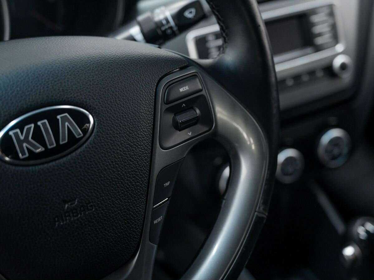 Kia Rio с пробегом — 2015 год. Фото: #21