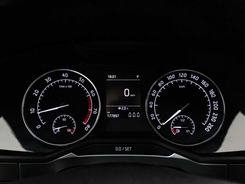 Skoda Superb с пробегом — 2017 год. Фото: #11