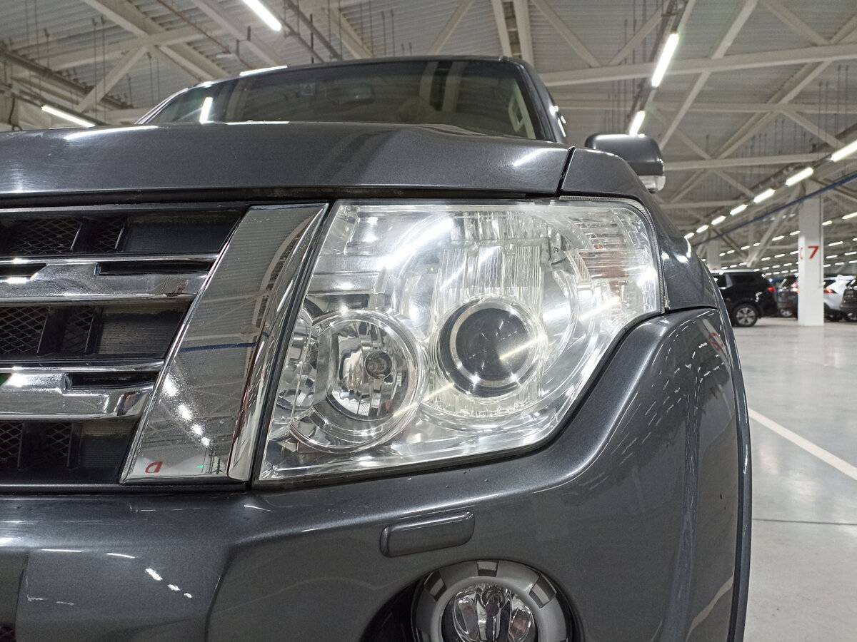 Mitsubishi Pajero с пробегом — 2012 год. Фото: #16