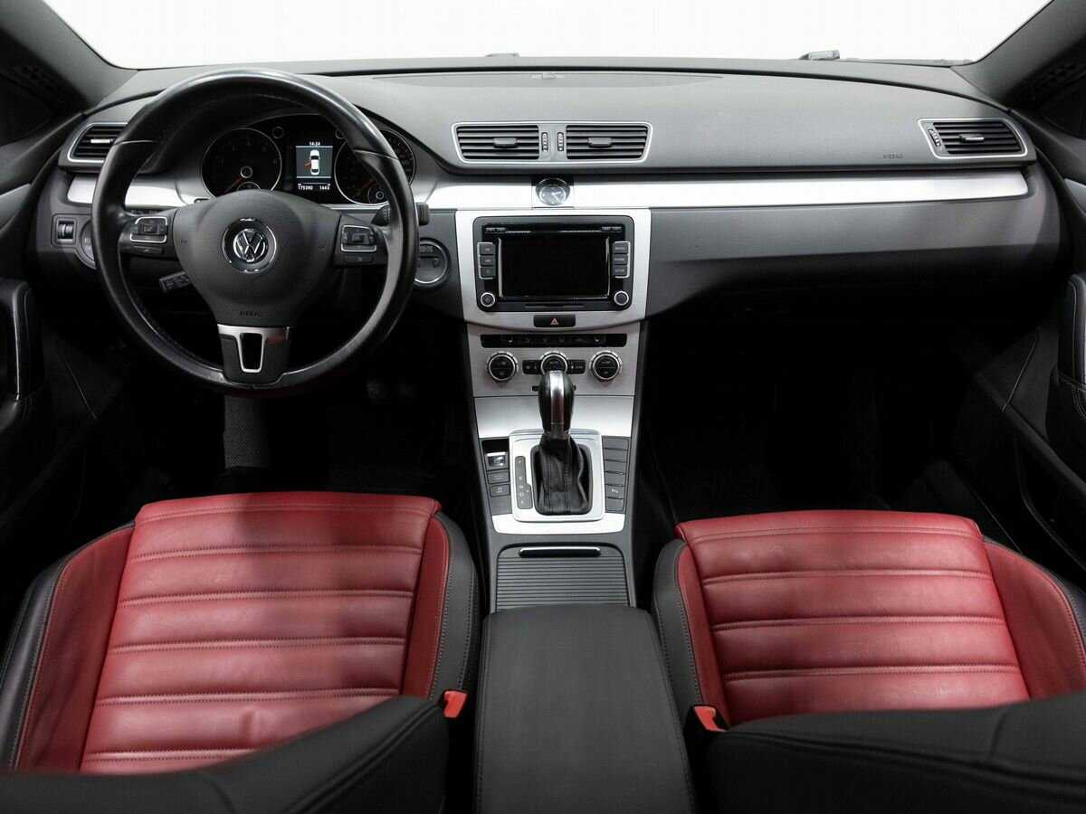 Volkswagen Passat CC с пробегом — 2014 год. Фото: #13