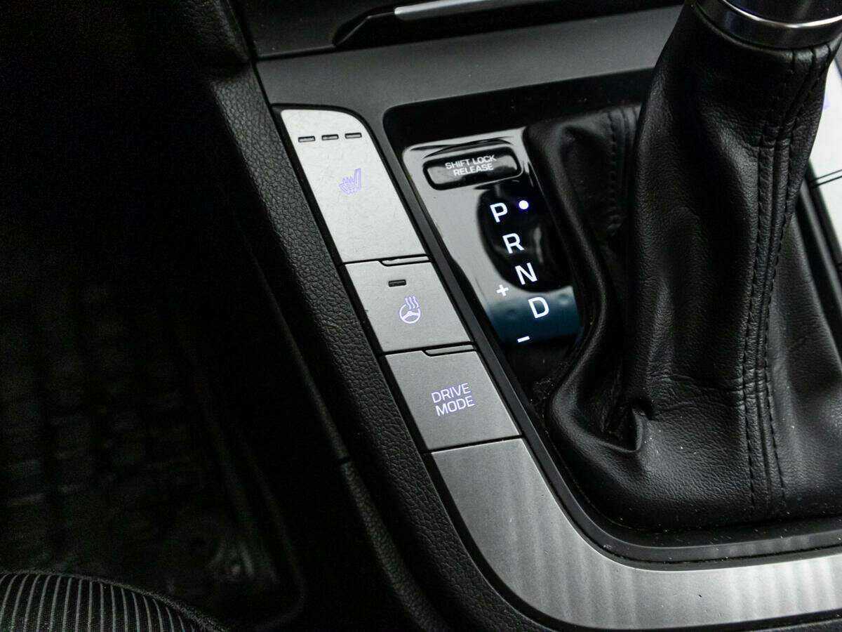Hyundai Elantra с пробегом — 2018 год. Фото: #15