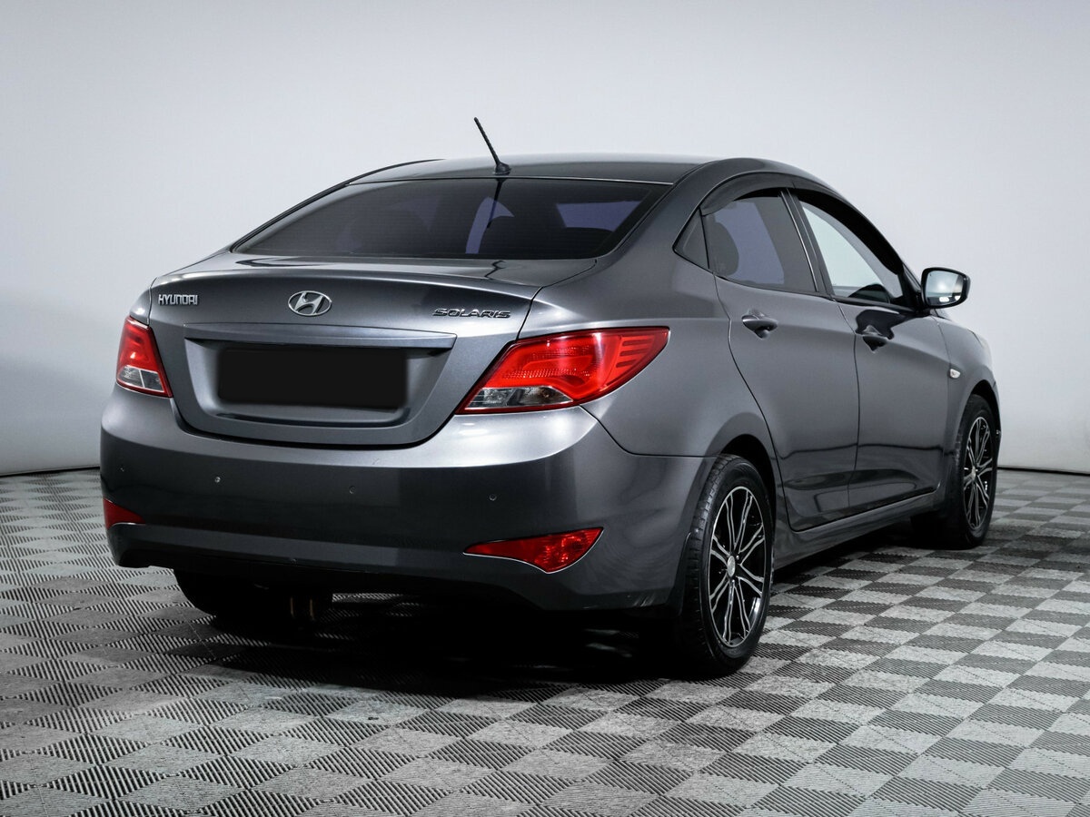 Hyundai Solaris с пробегом — 2014 год. Фото: #3