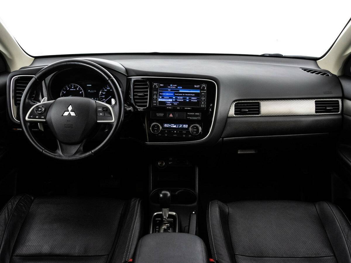 Mitsubishi Outlander с пробегом — 2014 год. Фото: #7