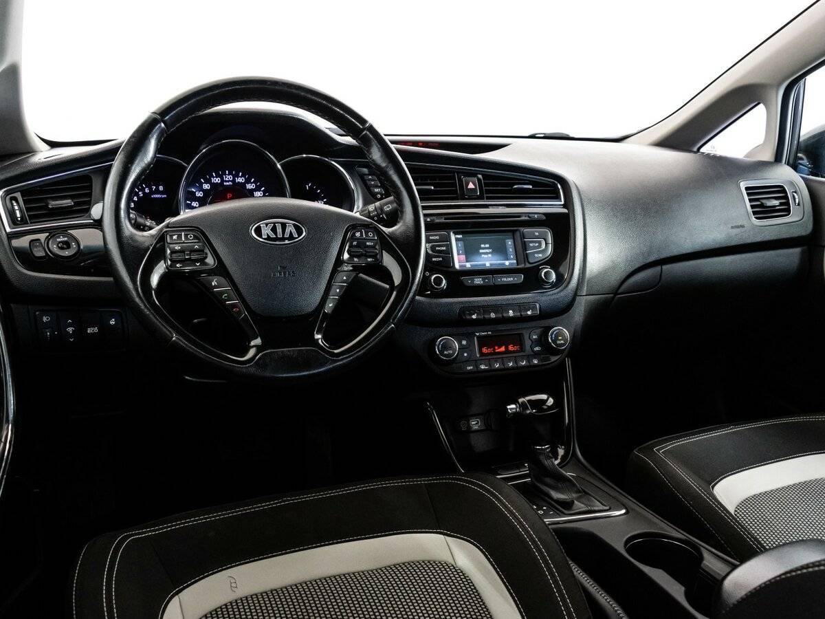 Kia Ceed с пробегом — 2015 год. Фото: #10
