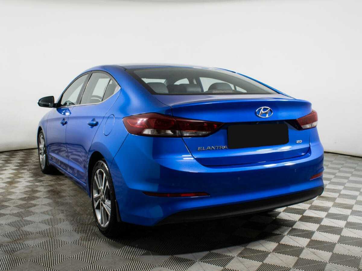 Hyundai Elantra с пробегом — 2016 год. Фото: #6