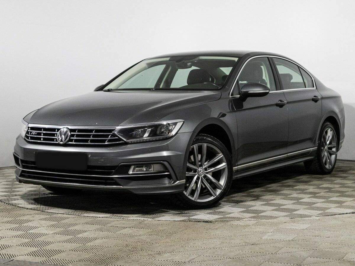 Volkswagen Passat с пробегом — 2017 год. Фото: #0