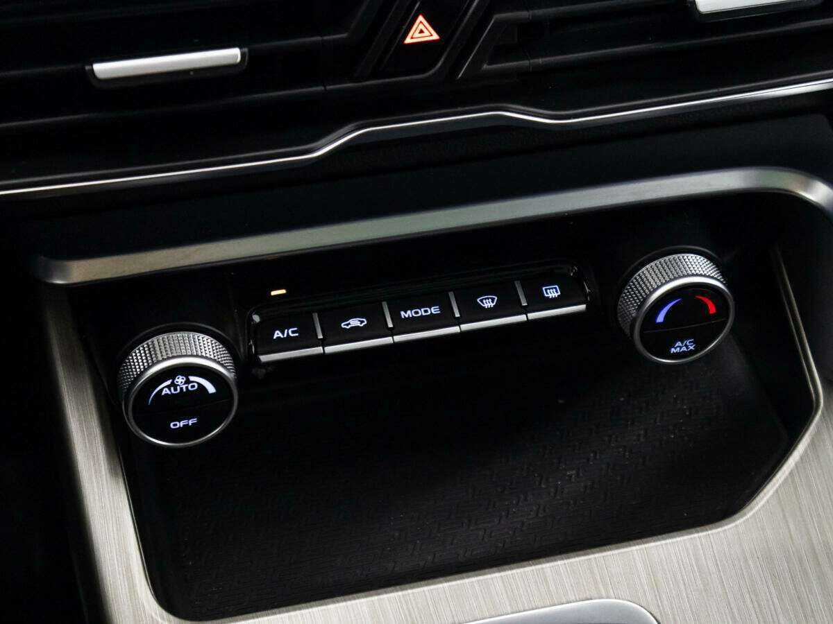 Geely Coolray с пробегом — 2023 год. Фото: #17