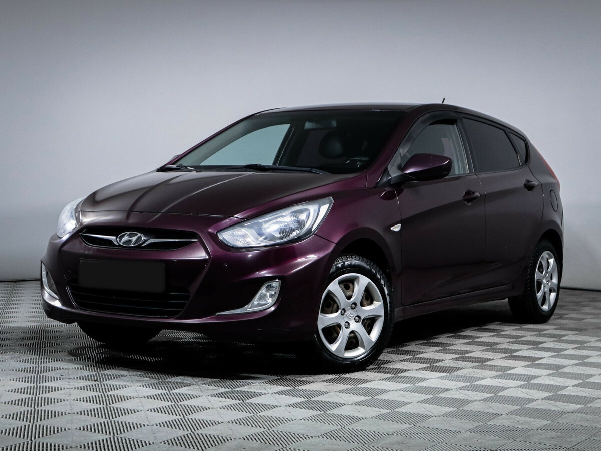 Hyundai Solaris с пробегом — 2013 год. Посмотреть фото