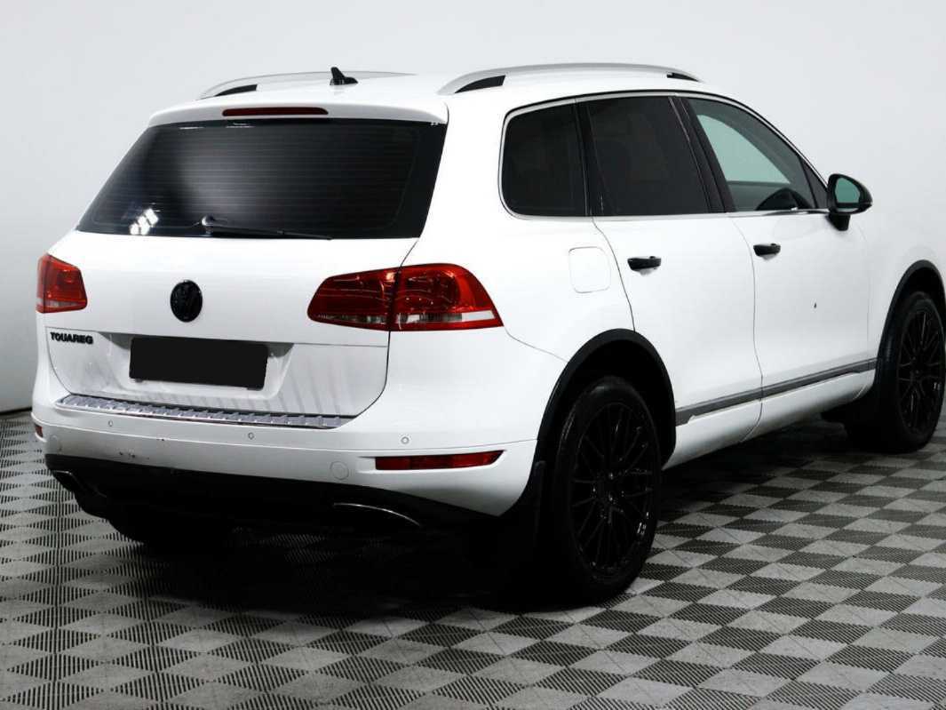 Volkswagen Touareg с пробегом — 2012 год. Фото: #4