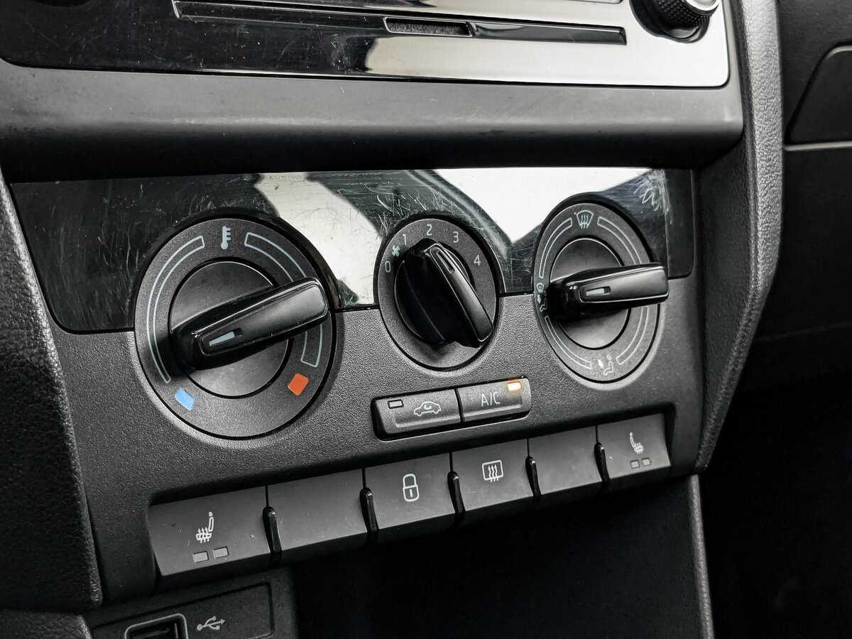 Skoda Rapid с пробегом — 2019 год. Фото: #16