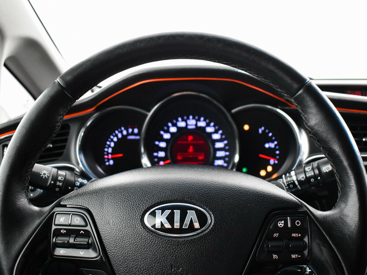 Kia Ceed с пробегом — 2016 год. Фото: #13