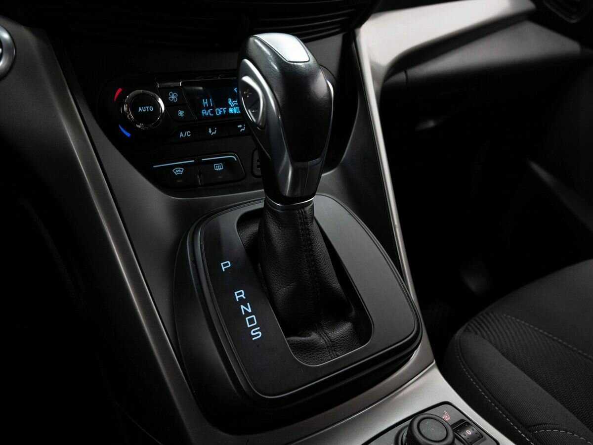 Ford Kuga с пробегом — 2014 год. Фото: #22