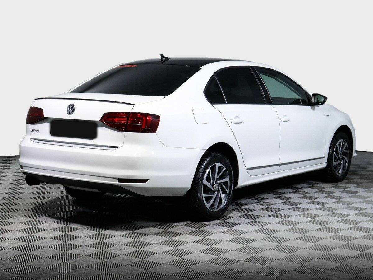 Volkswagen Jetta с пробегом — 2018 год. Фото: #4