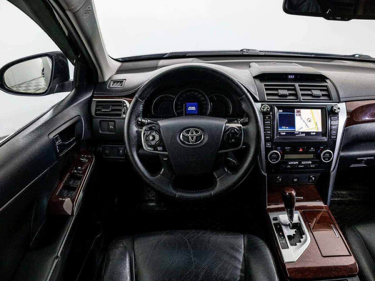 Toyota Camry с пробегом — 2013 год. Фото: #13