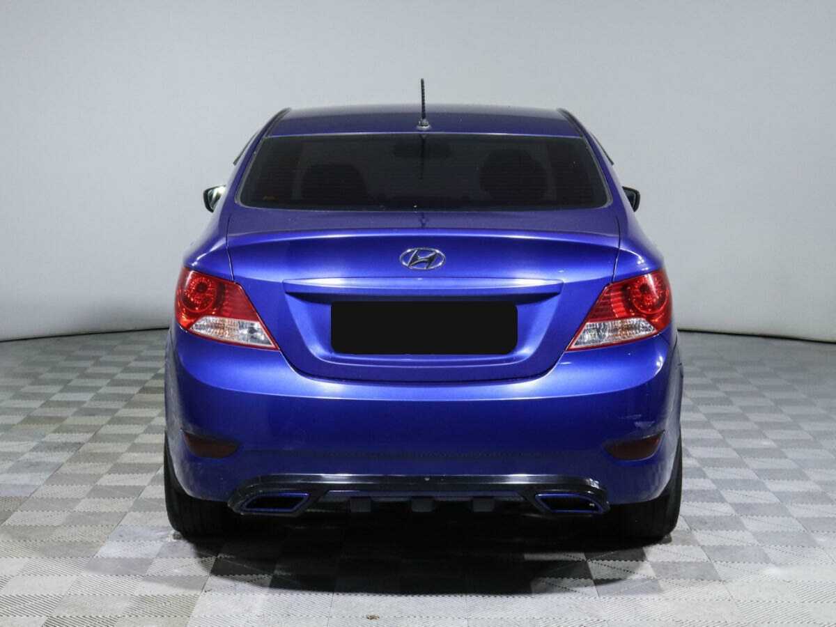 Hyundai Solaris с пробегом — 2013 год. Фото: #4