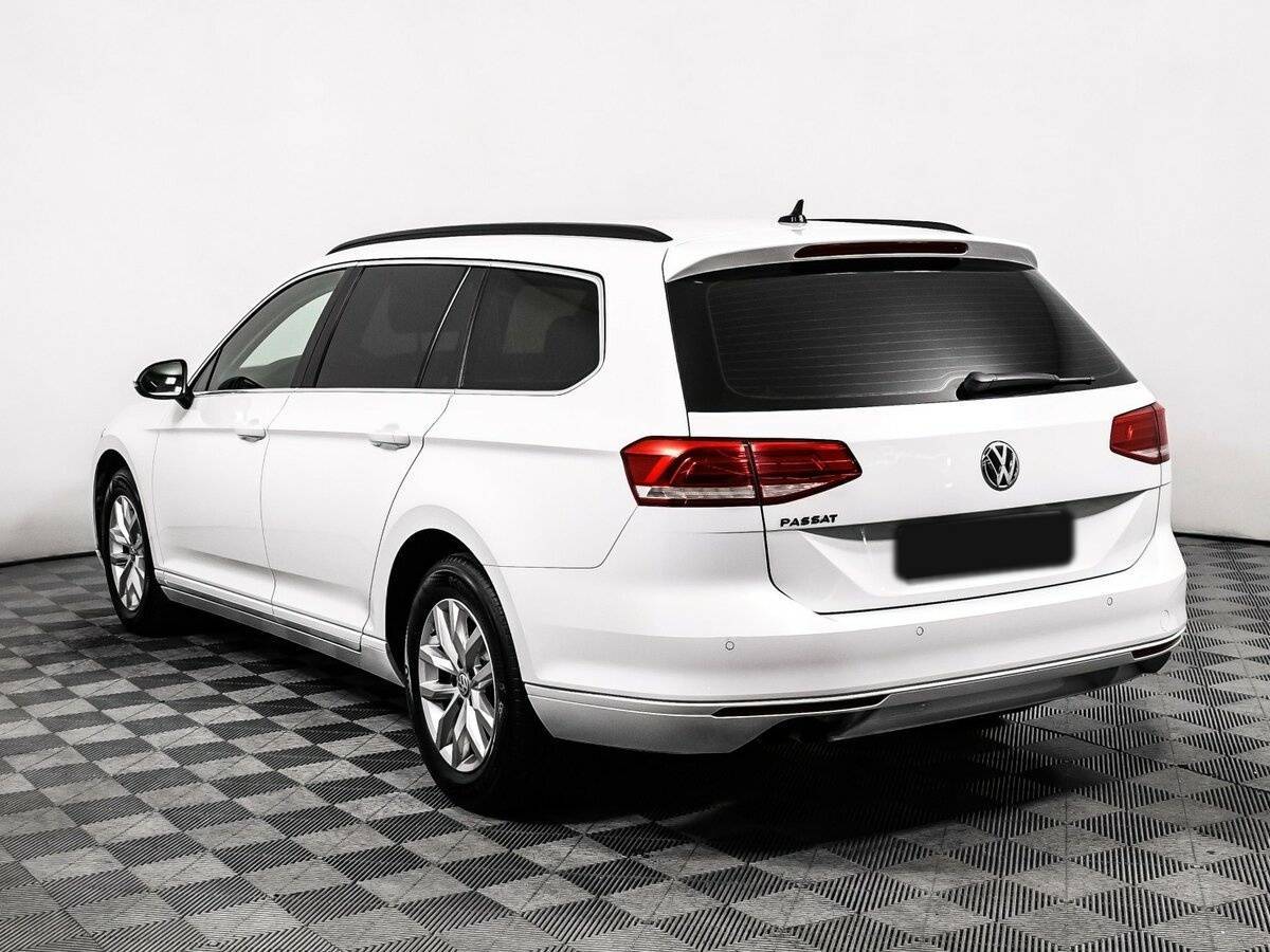 Volkswagen Passat с пробегом — 2018 год. Фото: #6
