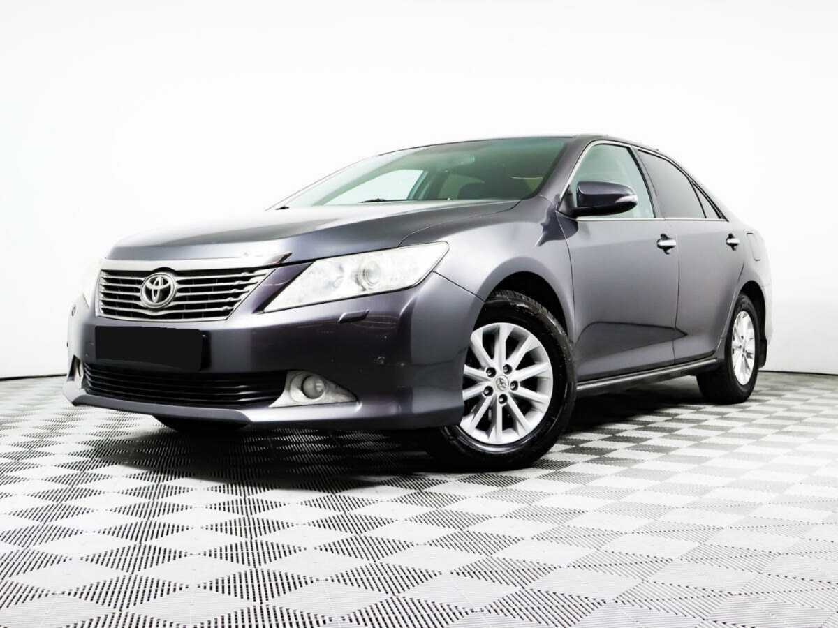 Toyota Camry с пробегом — 2012 год. Фото: #0