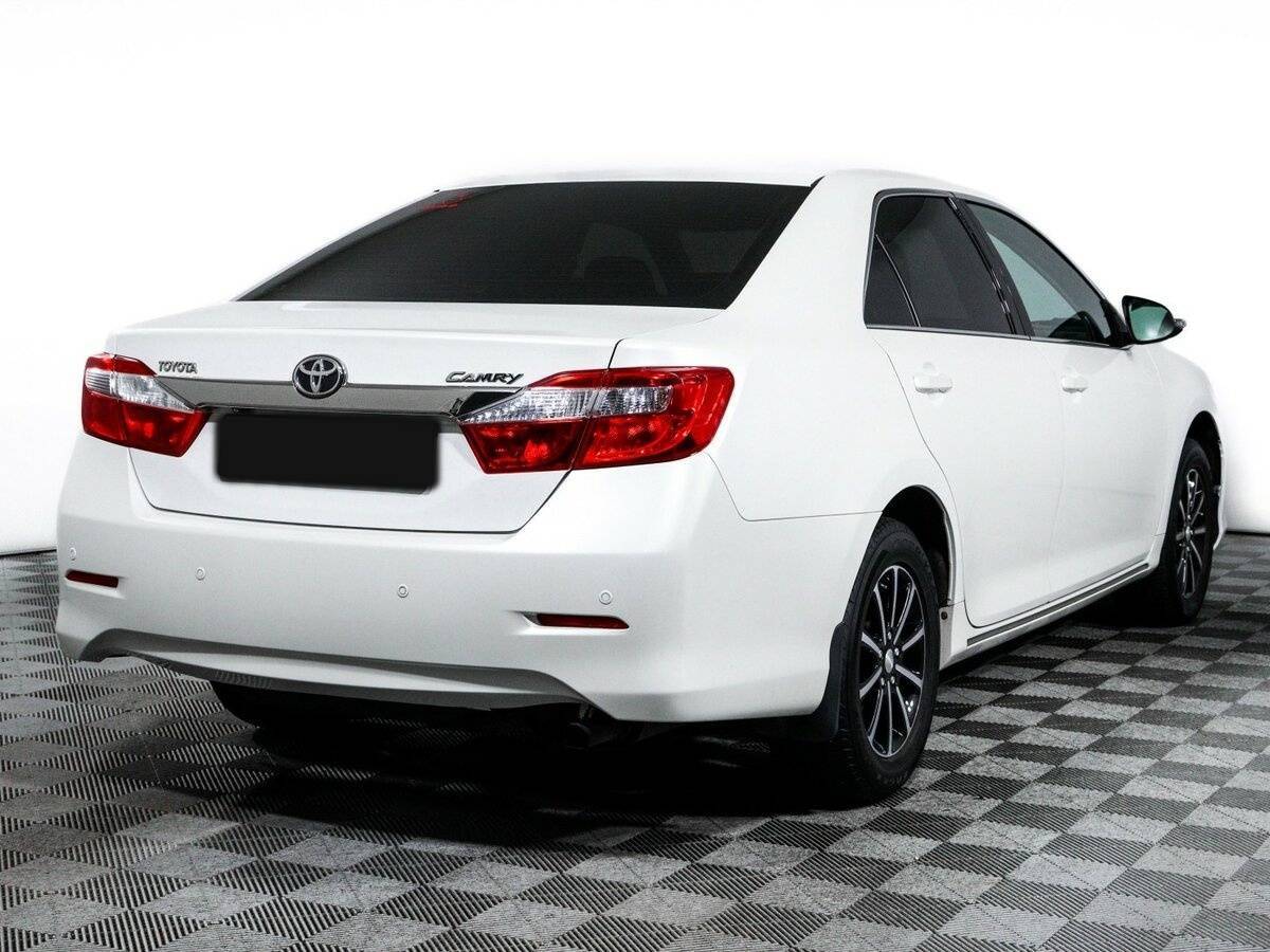 Toyota Camry с пробегом — 2013 год. Фото: #4