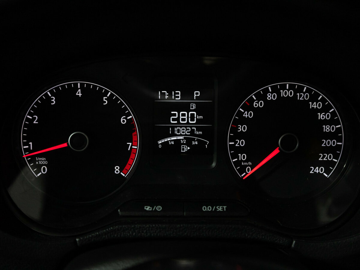 Volkswagen Polo с пробегом — 2018 год. Фото: #11