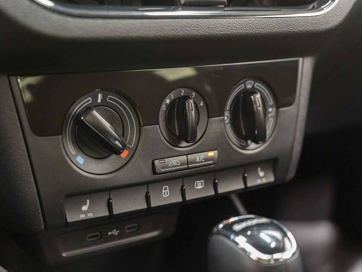 Skoda Rapid с пробегом — 2022 год. Фото: #24