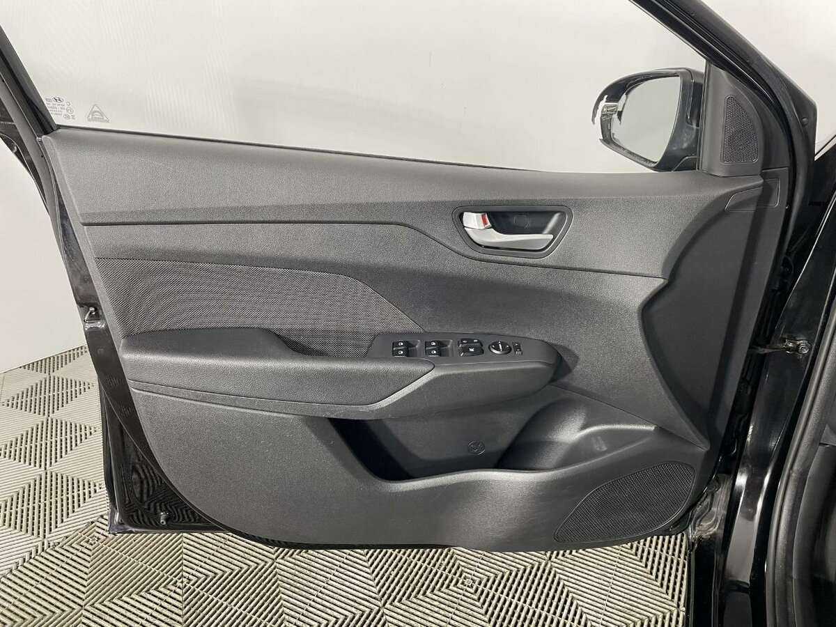 Hyundai Solaris с пробегом — 2020 год. Фото: #7