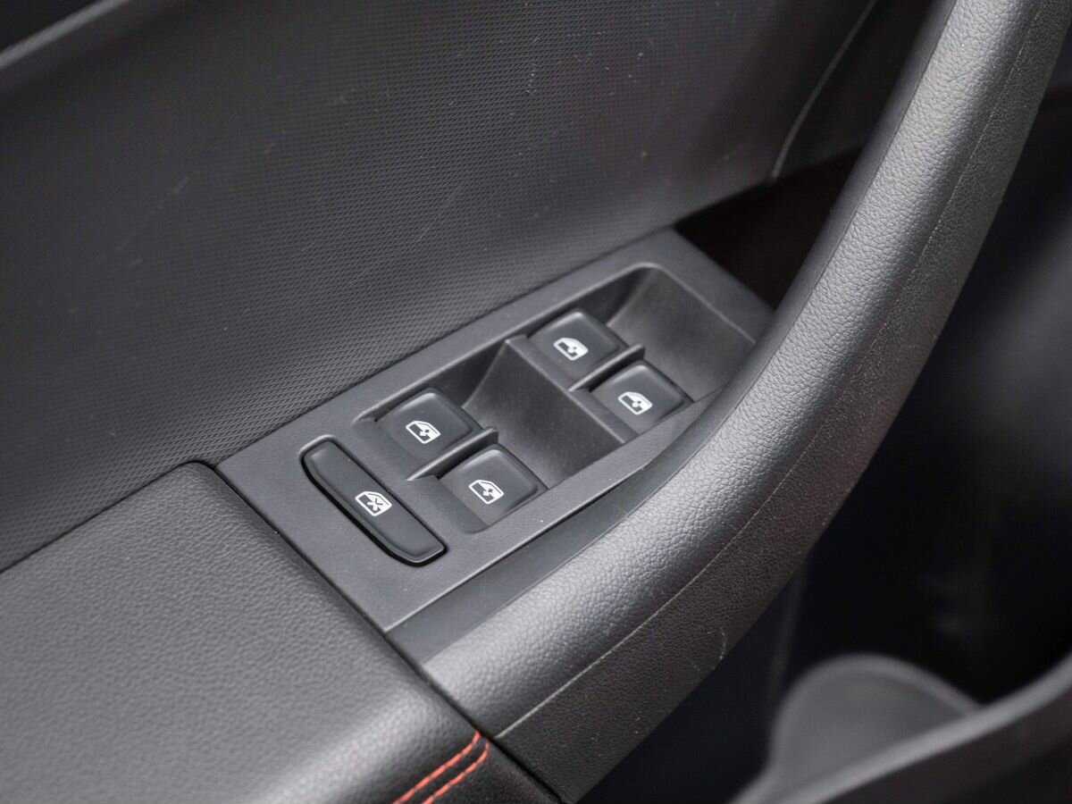 Volkswagen Polo с пробегом — 2021 год. Фото: #15