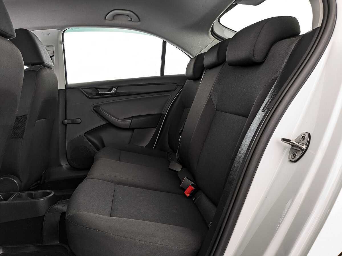 Skoda Rapid с пробегом — 2019 год. Фото: #17