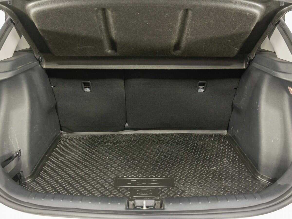 Kia Rio с пробегом — 2020 год. Фото: #26