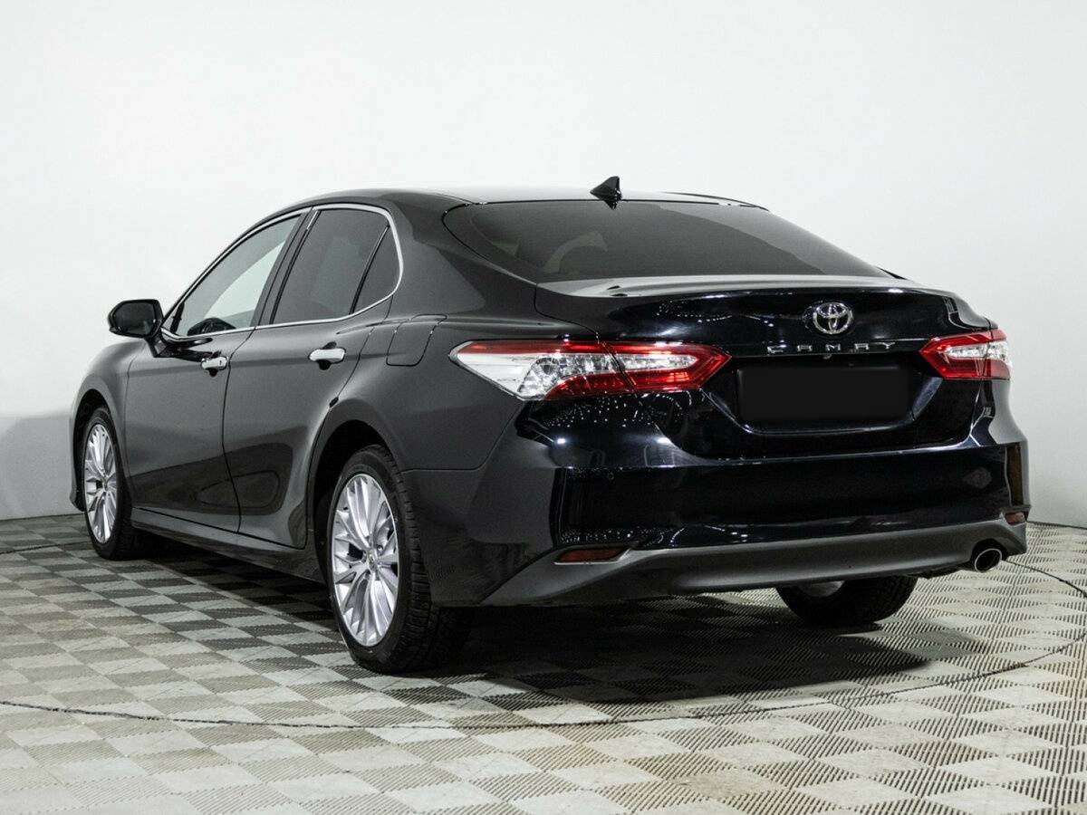 Toyota Camry с пробегом — 2020 год. Фото: #5