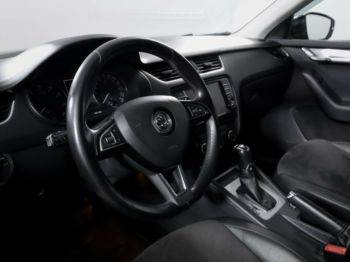 Skoda Octavia с пробегом — 2014 год. Фото: #10