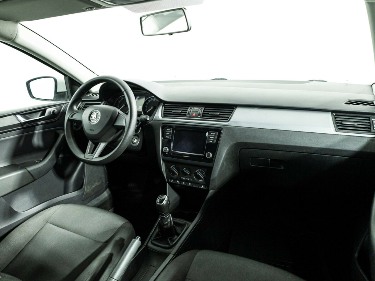 Skoda Rapid с пробегом — 2018 год. Фото: #8