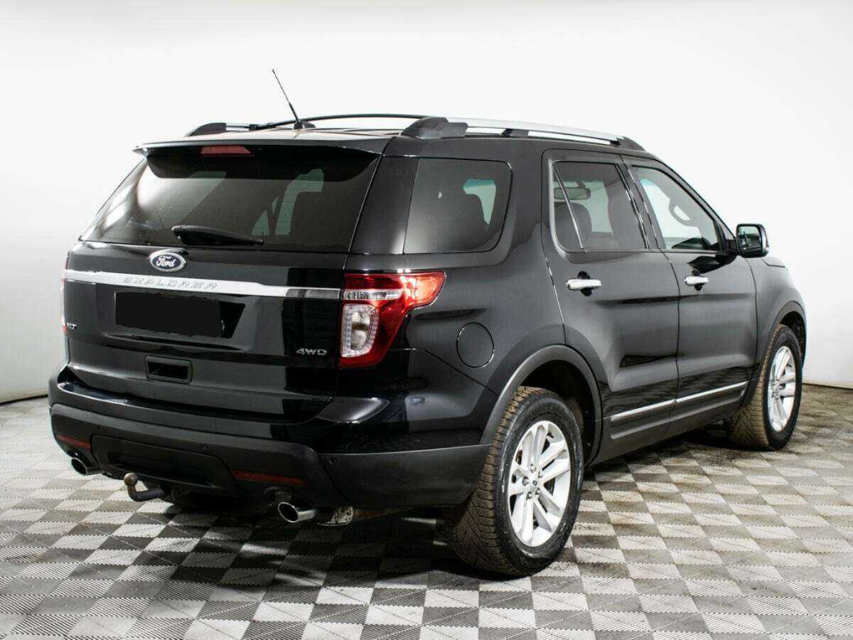 Ford Explorer с пробегом — 2014 год. Фото: #3