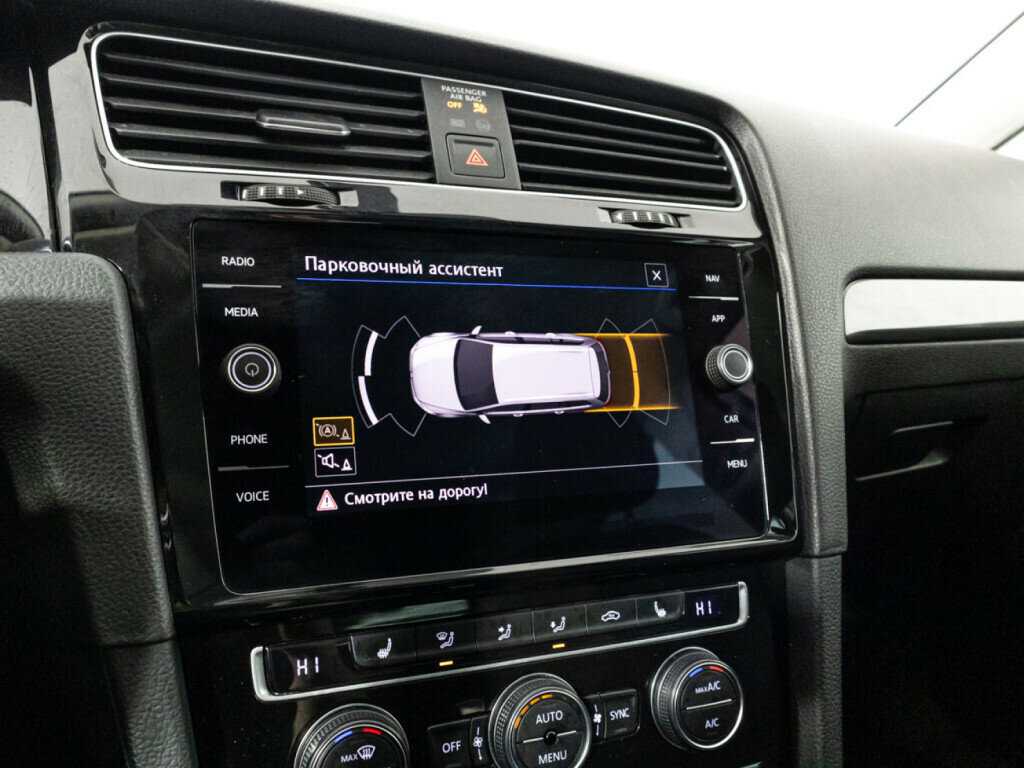 Volkswagen Golf с пробегом — 2018 год. Фото: #15