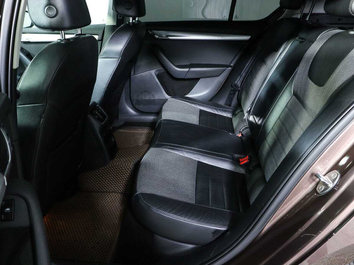 Skoda Octavia с пробегом — 2013 год. Фото: #7