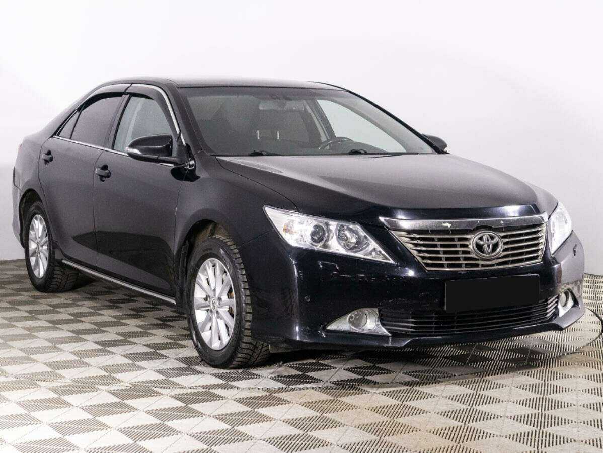 Toyota Camry с пробегом — 2012 год. Фото: #2