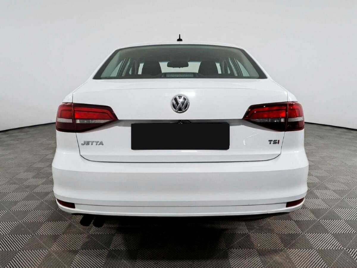 Volkswagen Jetta с пробегом — 2016 год. Фото: #4