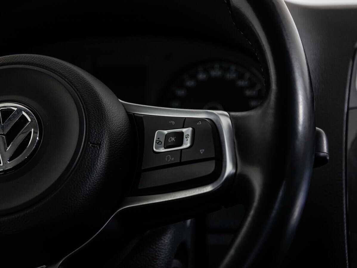 Volkswagen Polo с пробегом — 2018 год. Фото: #12
