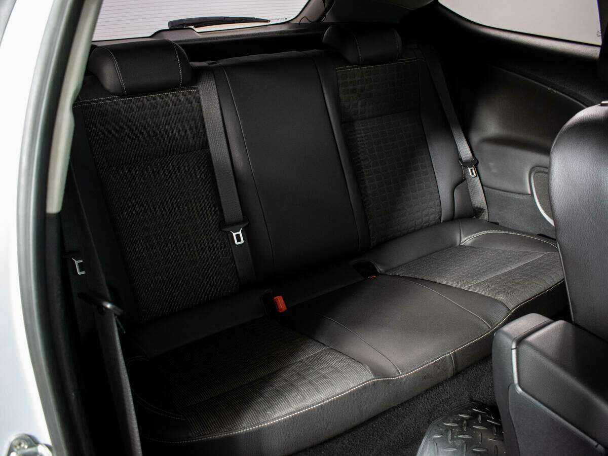 Opel Astra с пробегом — 2012 год. Фото: #9