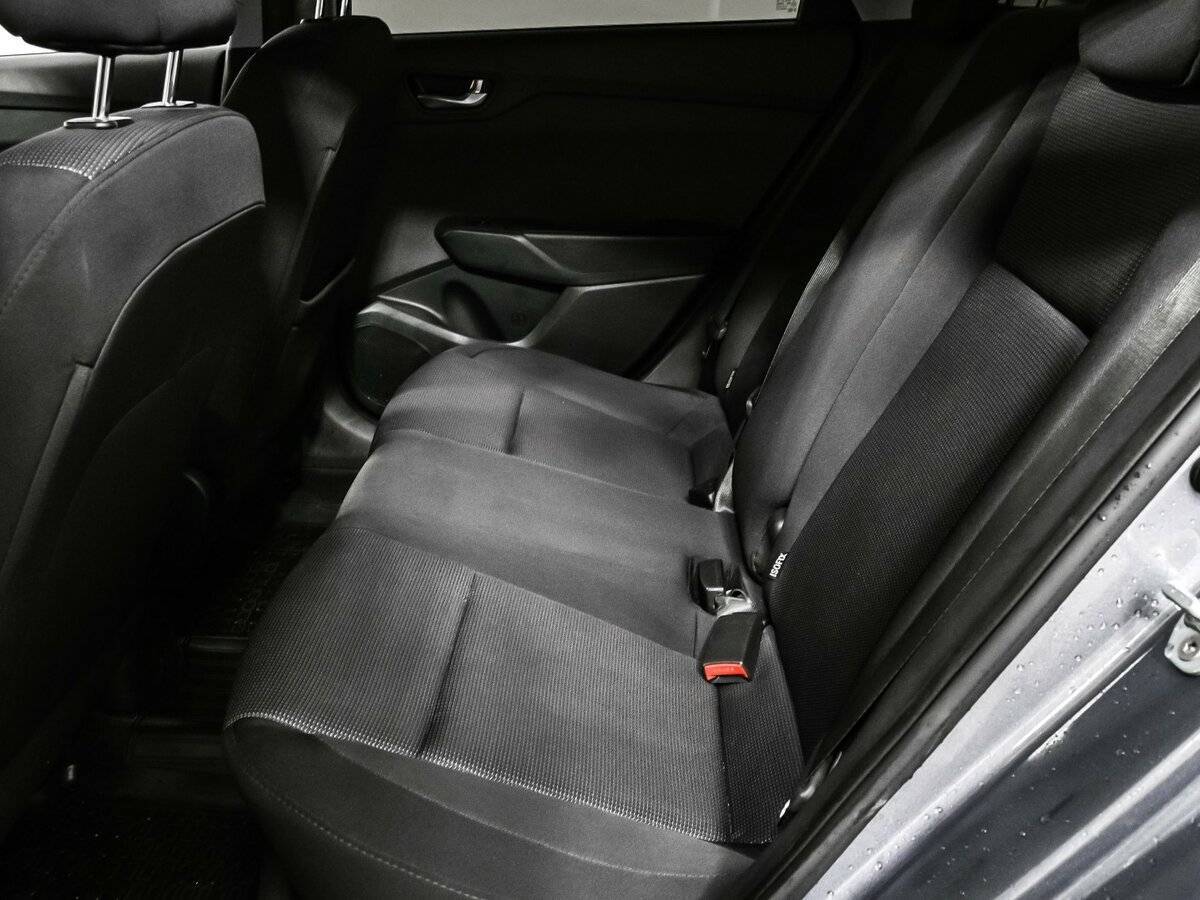 Hyundai Solaris с пробегом — 2020 год. Фото: #11