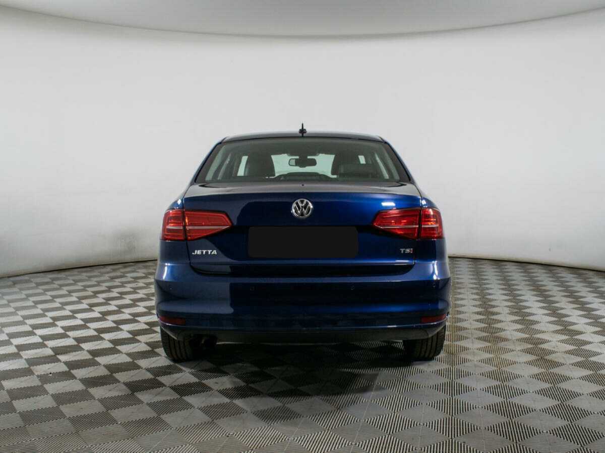 Volkswagen Jetta с пробегом — 2015 год. Фото: #5
