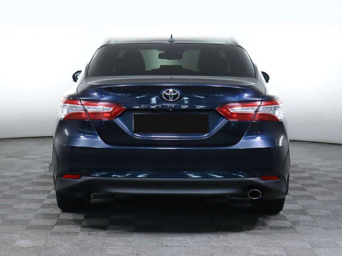 Toyota Camry с пробегом — 2019 год. Фото: #4