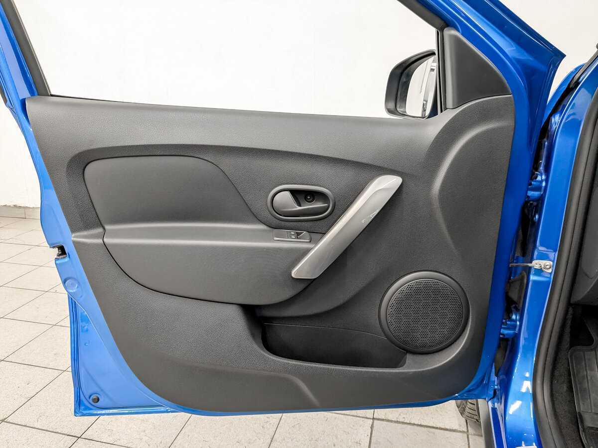 Renault Sandero с пробегом — 2021 год. Фото: #16