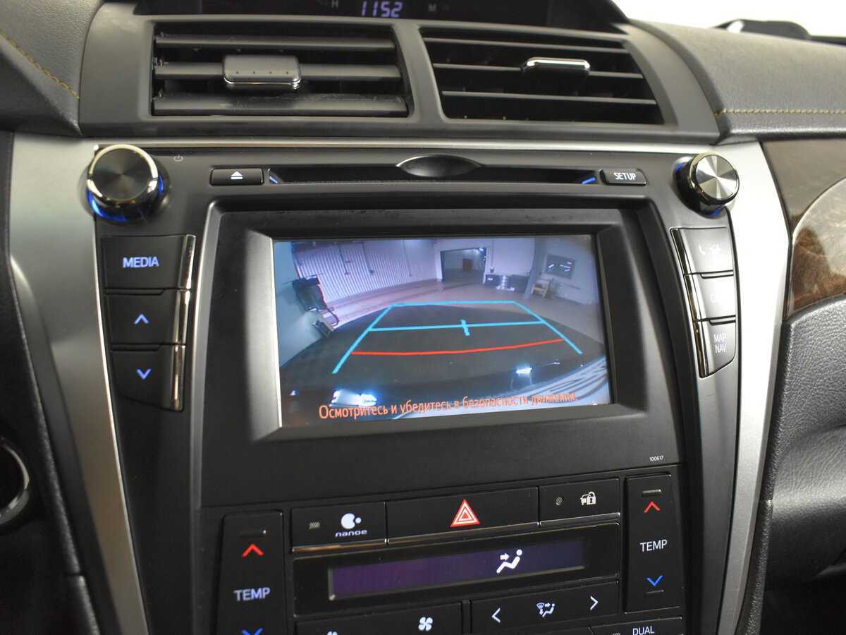 Toyota Camry с пробегом — 2017 год. Фото: #19