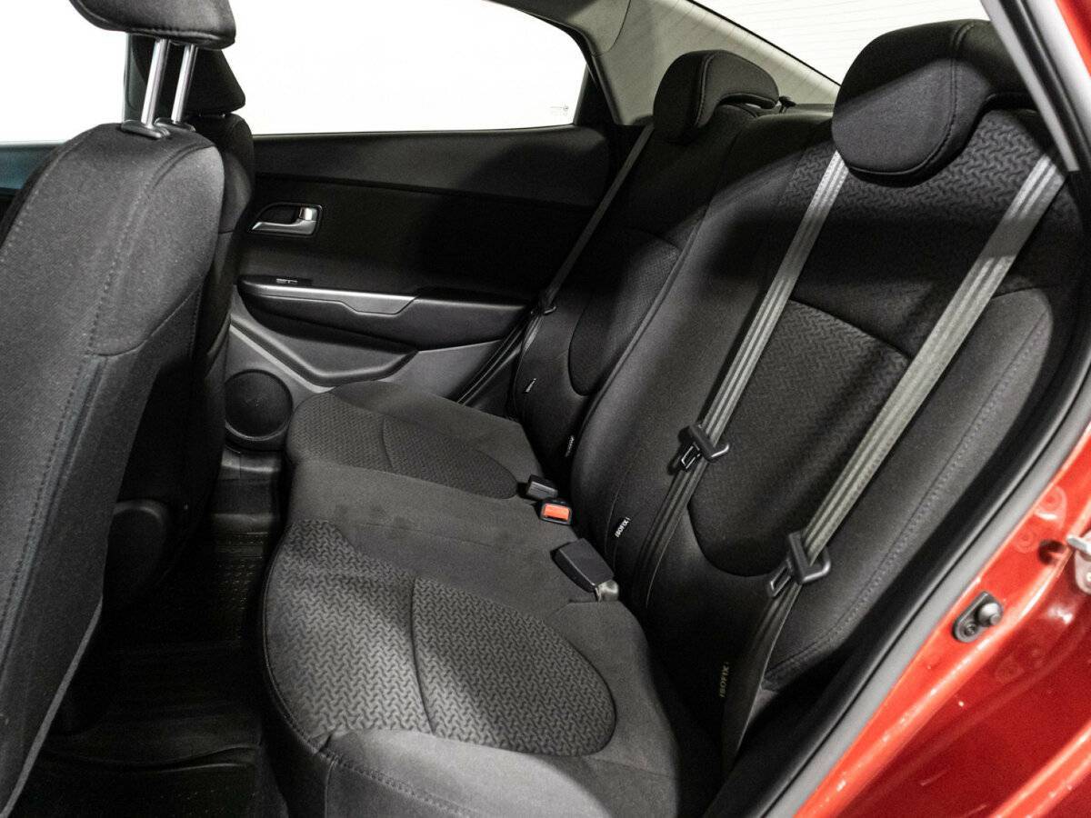 Kia Rio с пробегом — 2014 год. Фото: #9