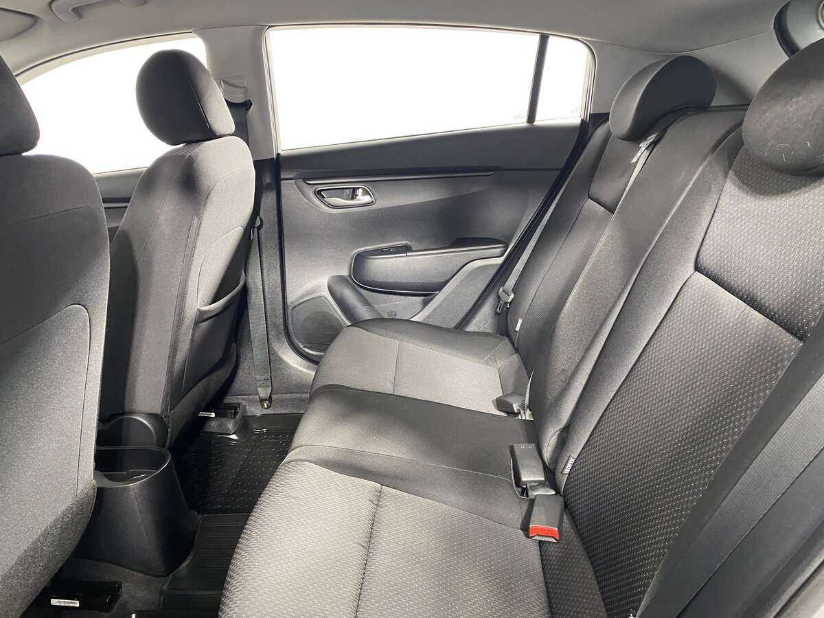 Kia Rio с пробегом — 2021 год. Фото: #7