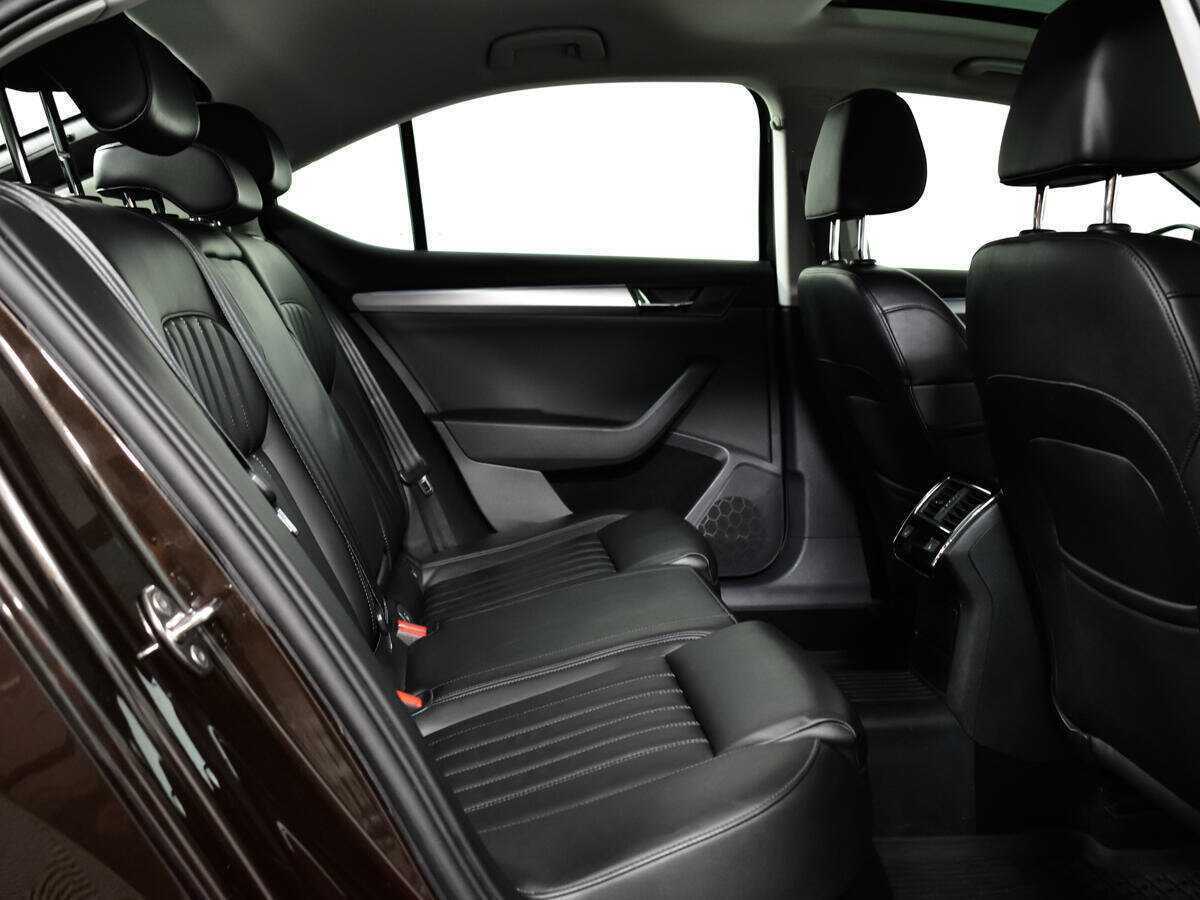Skoda Superb с пробегом — 2016 год. Фото: #9