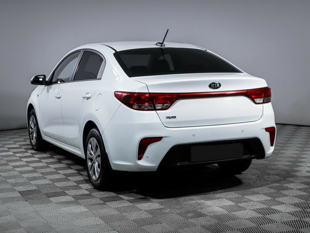 Kia Rio с пробегом — 2018 год. Фото: #5